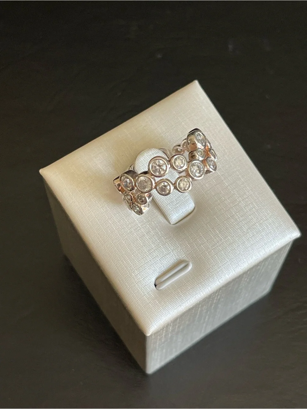 925 sterling Silver Cubic Zirconia Bubble Band Ring .